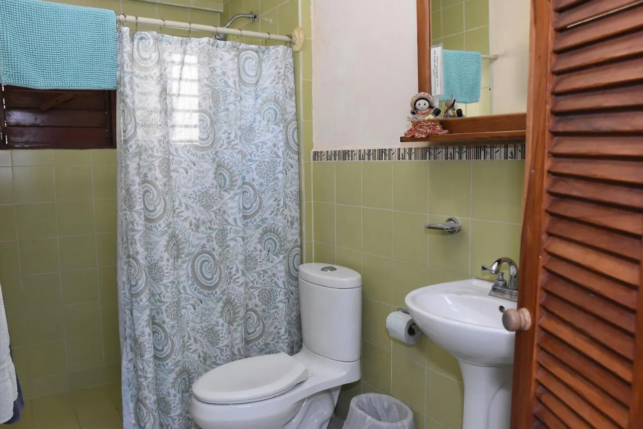 Cancun Guest House 4 Terrace Tub