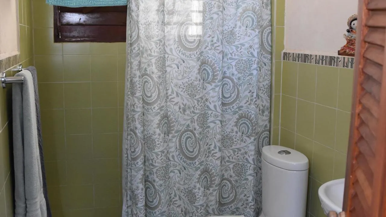 Cancun Guest House 4 Terrace Tub